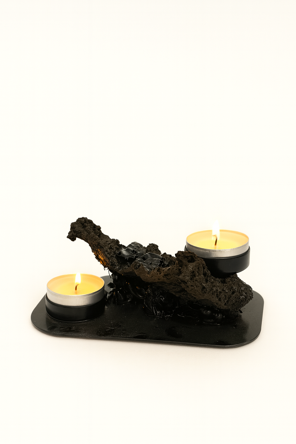 Kertastjaki fyrir tvö kerti